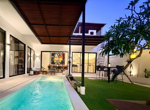 Great Location Garden Roof Top bbq daily cleaning image 1