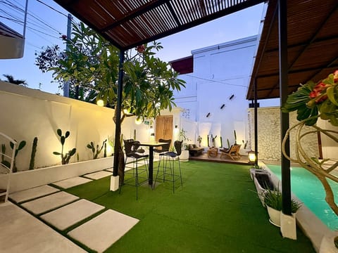 Great Location Garden Roof Top bbq daily cleaning image 3
