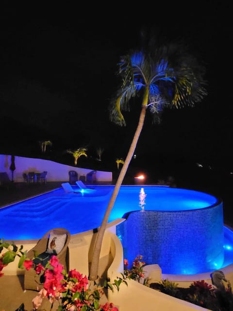 Oceanview Studio Villa-Luxurious Infinity Pool-STT image 2