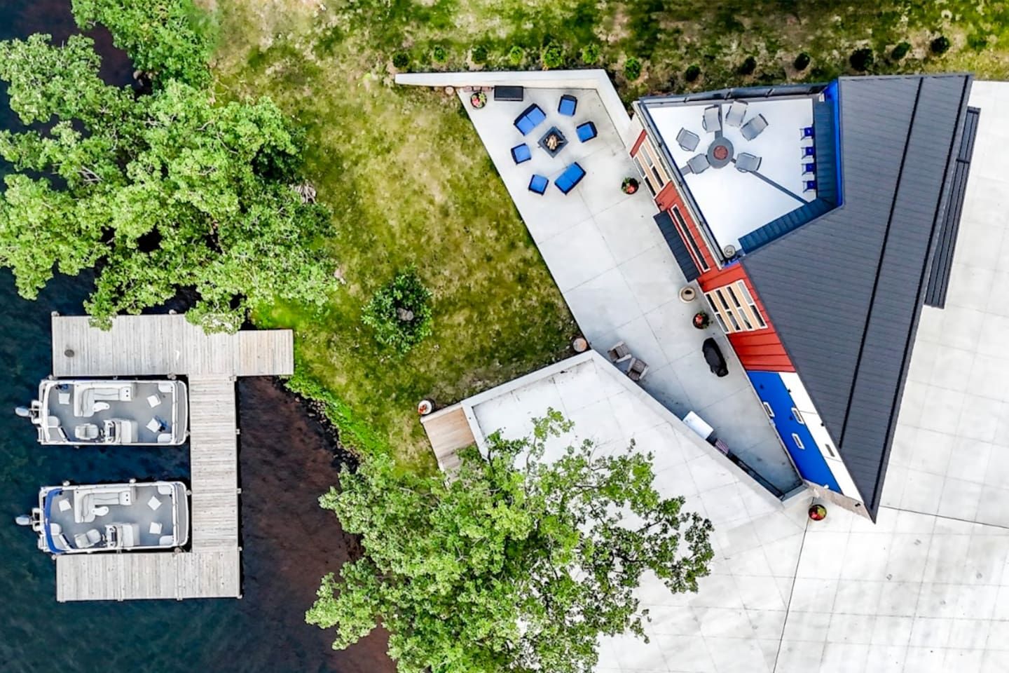 Modern Lake House w/ Rooftop Deck on Lake Chetek