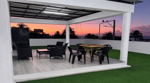Sunrise Ocean Views - Private Rooftop - BBQ - Near SDQ