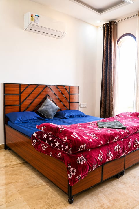 Stay Royal BNB Kharar 2bhk First Floor