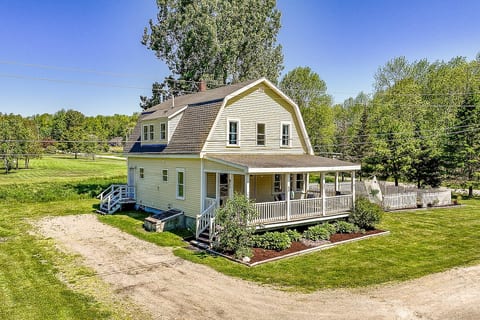 Anchor's Rest - Coastal retreat house image 1