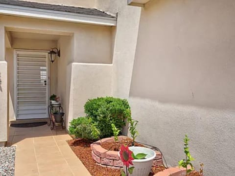 Casa Tranquila - A Safe Albuquerque Stay