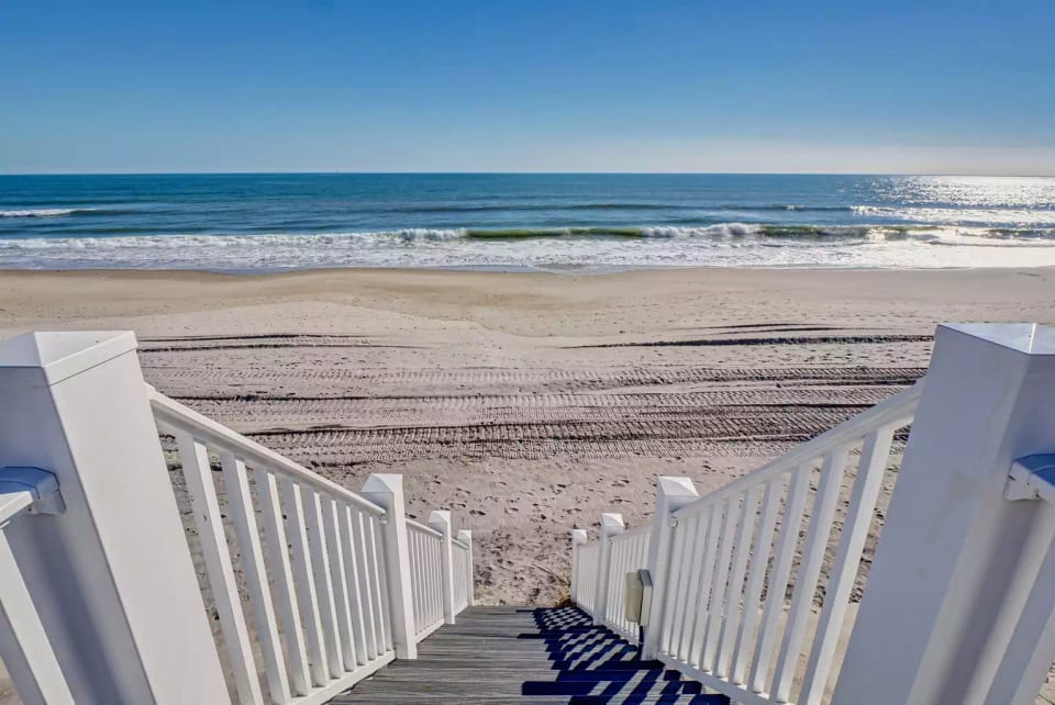 Steps to paradise!