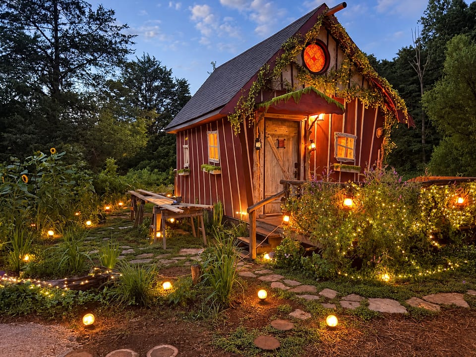 The Crooked Cabin | Wood-Fired Hot Tub near RRG - Lee County