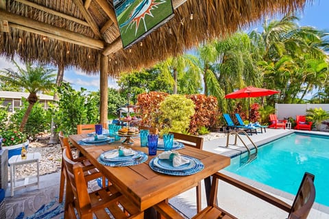 Waterfront w/ Htd Pool, Tiki Hut, Billiards, & Bar