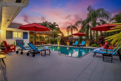 Waterfront w/ Htd Pool, Tiki Hut, Billiards, & Bar