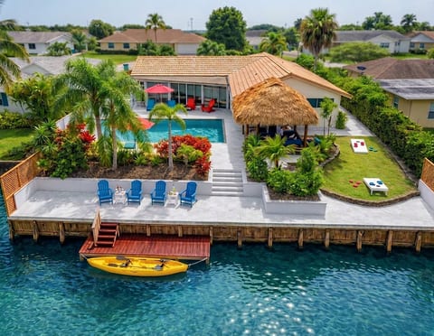 Waterfront w/ Htd Pool, Tiki Hut, Billiards, & Bar