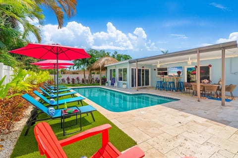 Htd Pool, Tiki Hut, Putt-Putt, Billiards, Pergola