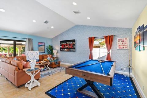 Tiki Hut, Htd Pool, Billiards, Putt-Putt, Canal