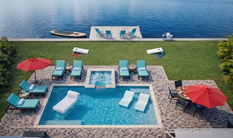 Waterfront, Spa, Htd Pool, Billiards, Lanai, Canal