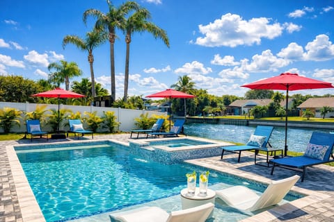 Waterfront, Spa, Htd Pool, Billiards, Lanai, Canal