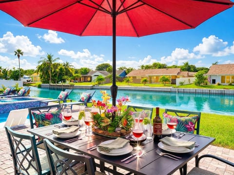 Take a seat on the outdoor dining table to enjoy your BBQ treats or perhaps a hot meal made from the fully equipped kitchen. With seating for 6 and an umbrella to block the mid day sun during your delicious meal time on the private patio.