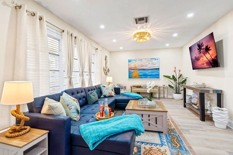 Private Heated Pool, Lanai, Billiards & Ping Pong