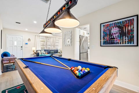 Private Heated Pool, Lanai, Billiards & Ping Pong