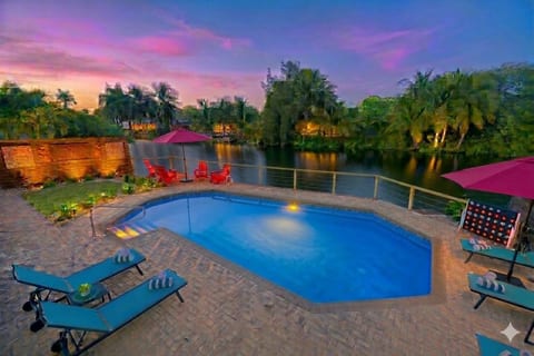 Waterfront • Htd Pool • Billiards • Deck • Lanai