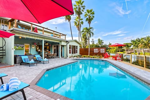Waterfront • Htd Pool • Billiards • Deck • Lanai