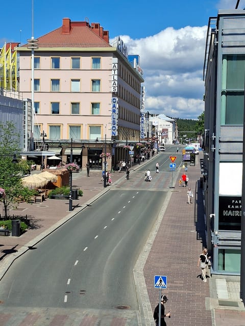 Downtown•Sauna• ILP•Balcony•Elevator•Garage parking. image 1