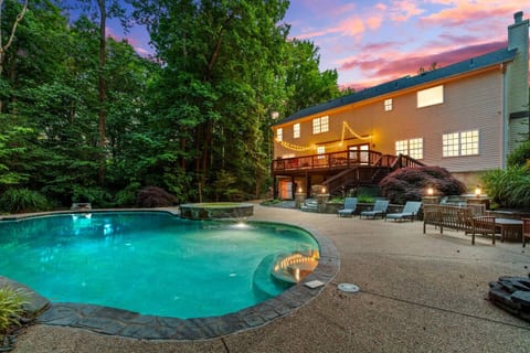 Heated Spa | Game Room | Fire Pit | Sleeps 10