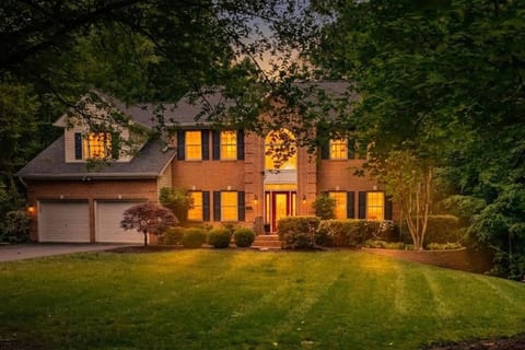 Heated Spa | Game Room | Fire Pit | Sleeps 10