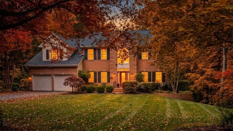 Cozy 5-Bed Retreat, Heated Spa