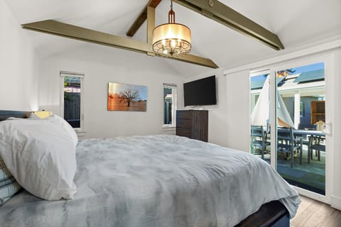 King bed and smart TV