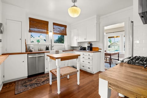 The fully stocked kitchen has everything you need to prepare meals during your stay, including cookware, dishes, utensils, and essential appliances. Whether you're making a quick breakfast or a family dinner, you'll have all the comforts of home.