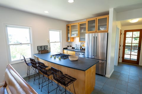 Fully equipped kitchen with everything you need for a comfortable stay.