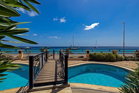 La Elegancia ocean front Pearl