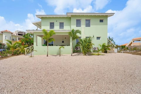 Barcadera apartment near sea