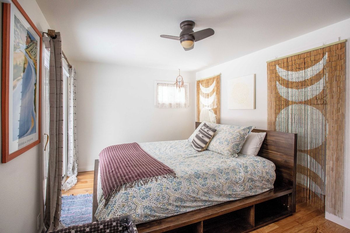King bedroom 