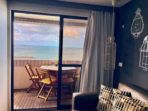 Wonderful ocean view with terrace image 1