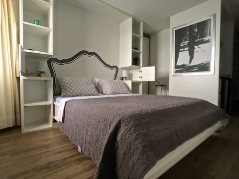 ELE SUITE: quarto-banho-quitinete-vista fantastica