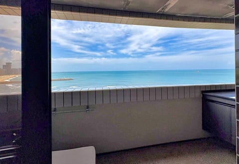 BLUE: quarto-banho-cozinha-varanda e sala