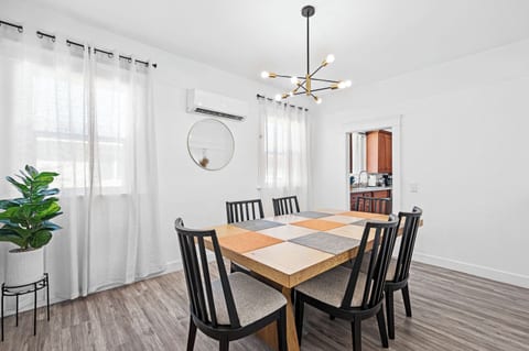 Cozy 3-Bed Home Near Ontario Mills & Toyota Arena