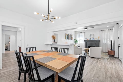 Cozy 3-Bed Home Near Ontario Mills & Toyota Arena