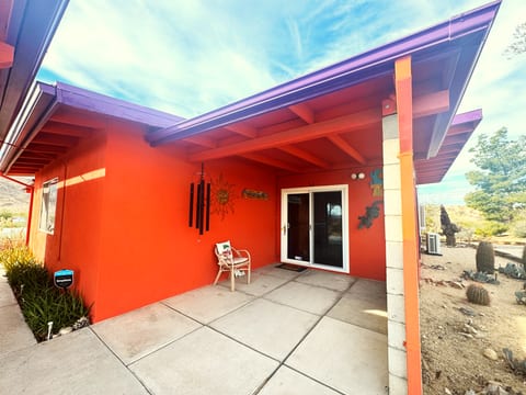Entrance opposite carport