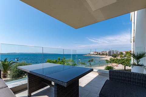 Apartments Luxury Beachfront Apartment with Sea View - Unit 379073-13