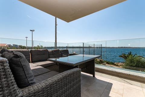 Apartments Luxury Beachfront Apartment with Sea View - Unit 379073-13