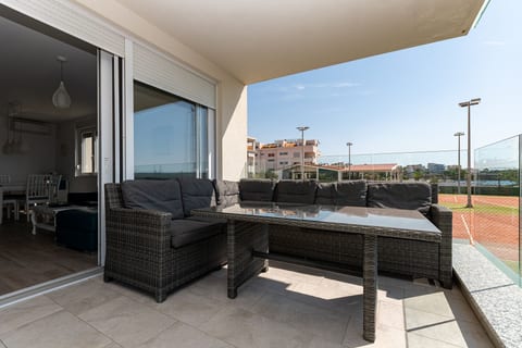 Apartments Luxury Beachfront Apartment with Sea View - Unit 379073-13