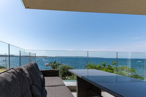 Apartments Luxury Beachfront Apartment with Sea View - Unit 379073-13