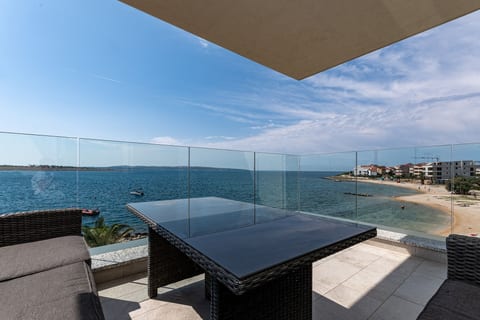 Apartments Luxury Beachfront with Sea View - Unit 379074-13