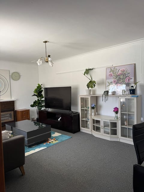 3BR Airport Stay 10 min to Melbourne Airport