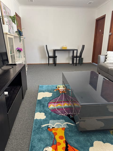 3BR Airport Stay 10 min to Melbourne Airport image 4