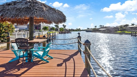 Lupita, boat lift, dock, heated south facing pool