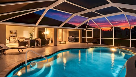 Lupita, boat lift, dock, heated south facing pool