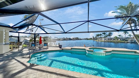 Rosegarden - Pool/Spa and perfect water view