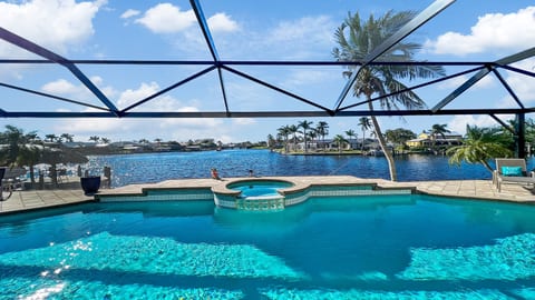 Rosegarden - Pool/Spa and perfect water view