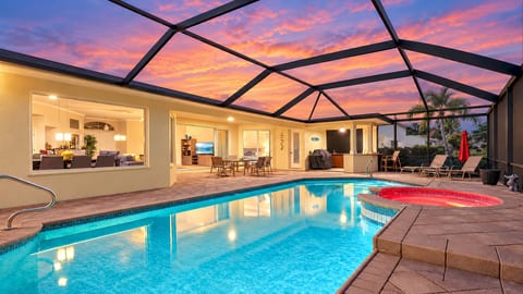 Rosegarden - Pool/Spa and perfect water view